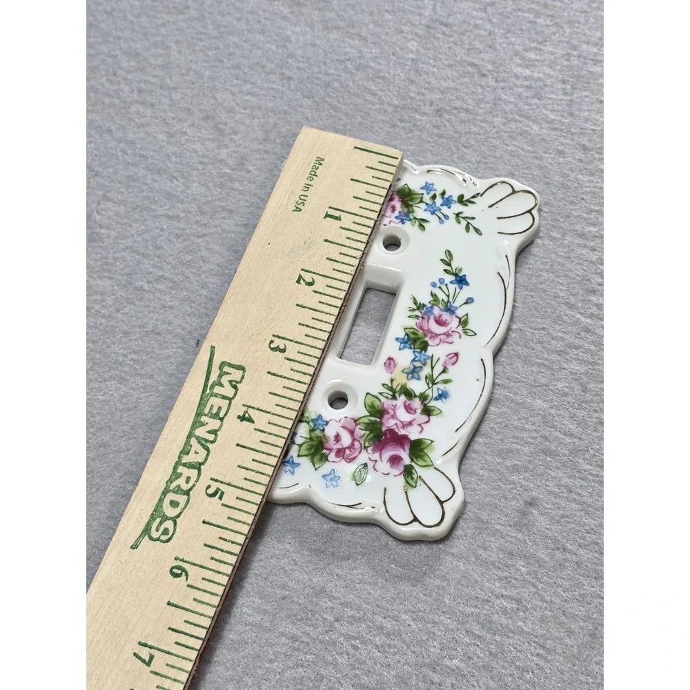 Vintage Benton hand-painted ceramic standard light switch plate made in Japan